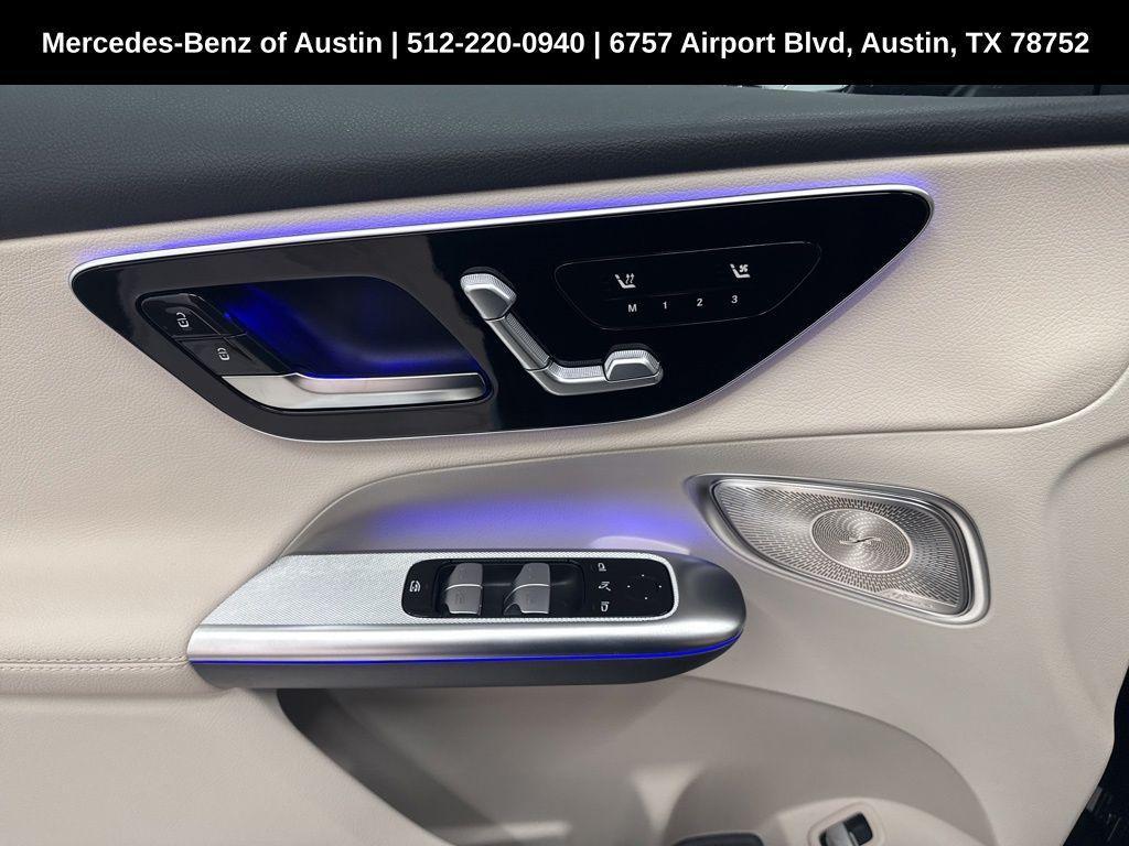 new 2025 Mercedes-Benz GLC 300 car, priced at $59,800