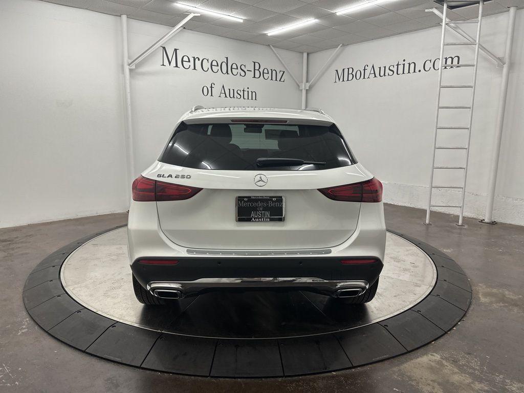 new 2025 Mercedes-Benz GLA 250 car, priced at $48,570