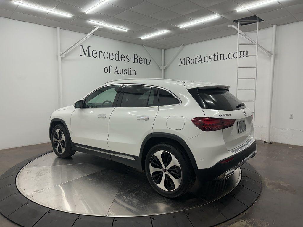 new 2025 Mercedes-Benz GLA 250 car, priced at $48,570