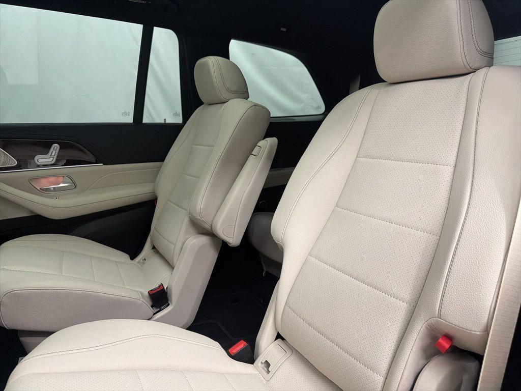 new 2026 Mercedes-Benz GLS 450 car, priced at $100,870