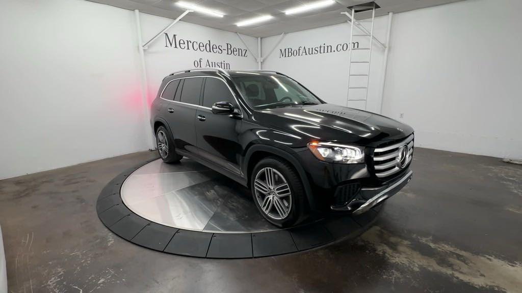 new 2025 Mercedes-Benz GLS 450 car, priced at $92,385