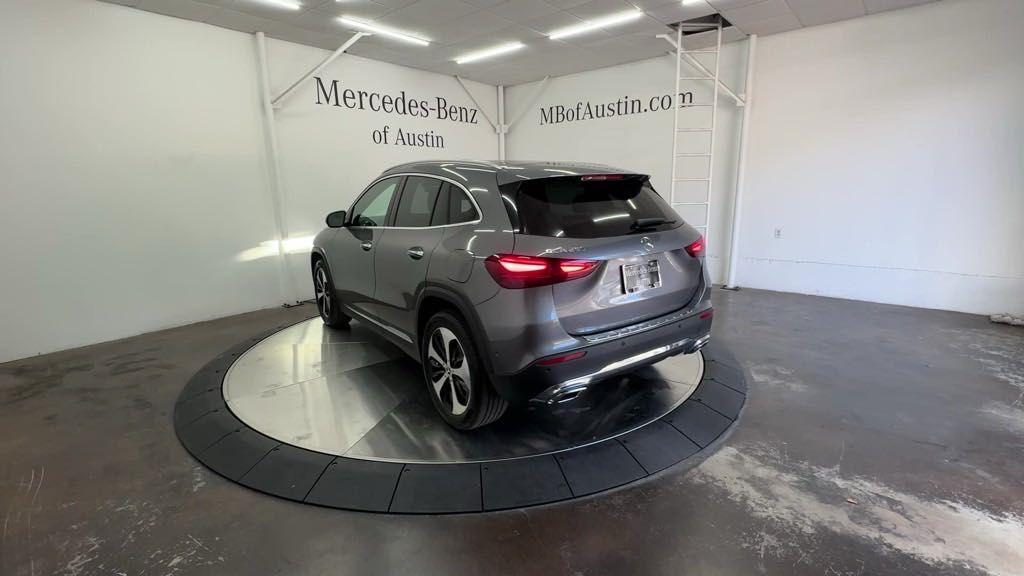 new 2025 Mercedes-Benz GLA 250 car, priced at $49,960