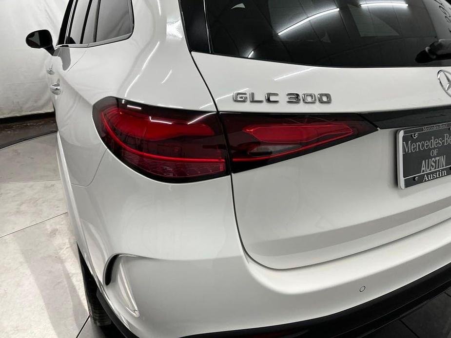 new 2025 Mercedes-Benz GLC 300 car, priced at $62,170