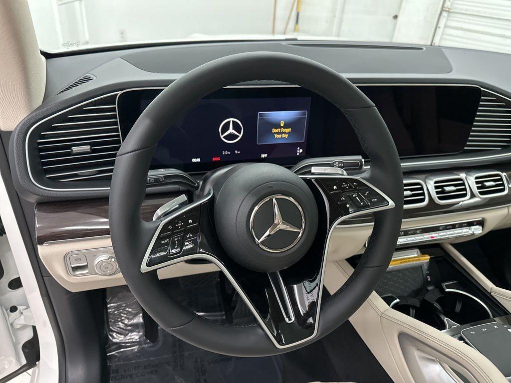 new 2025 Mercedes-Benz GLE 450 car, priced at $84,840