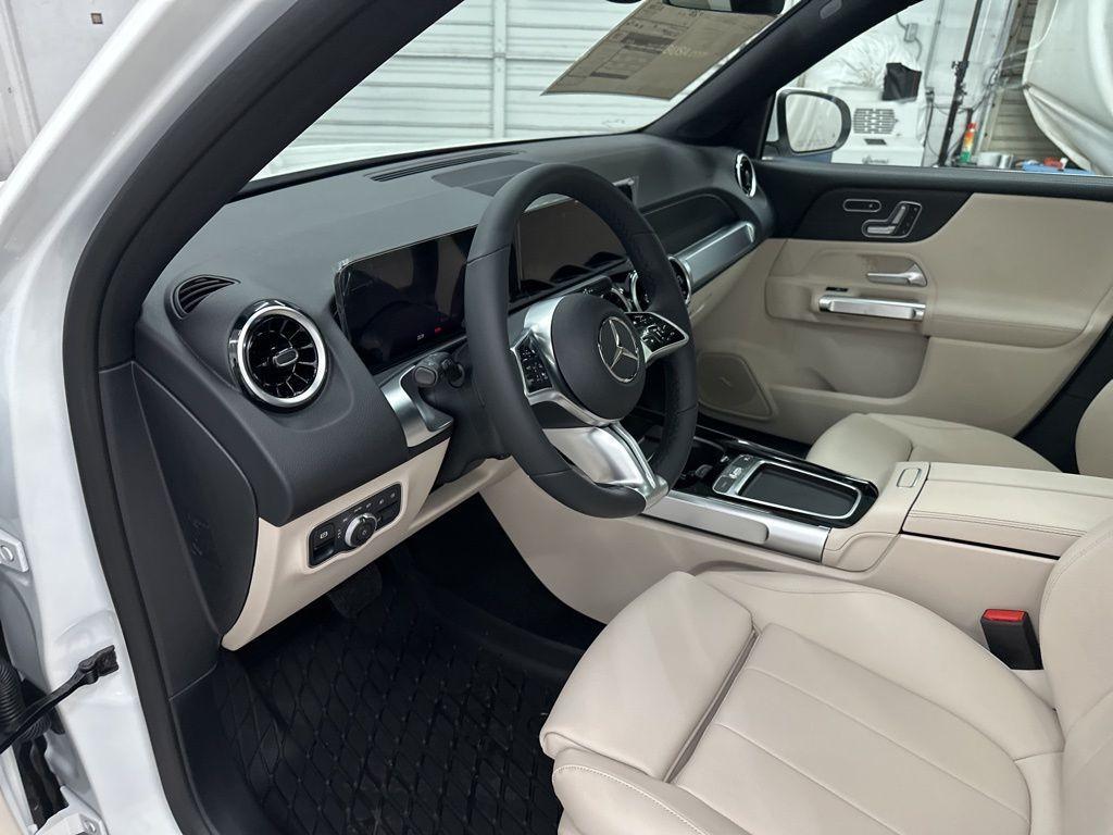 new 2026 Mercedes-Benz GLB 250 car, priced at $51,085