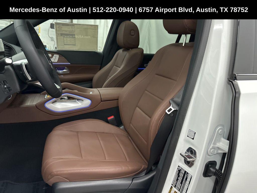 new 2025 Mercedes-Benz GLS 450 car, priced at $98,105
