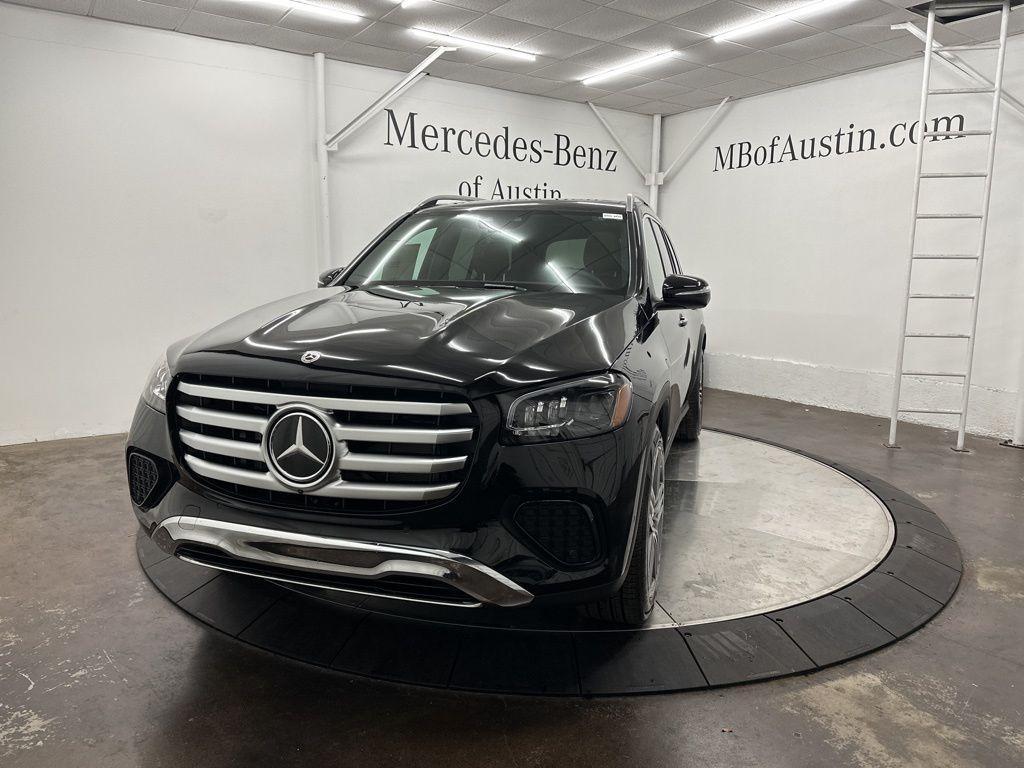 new 2025 Mercedes-Benz GLS 450 car, priced at $92,110