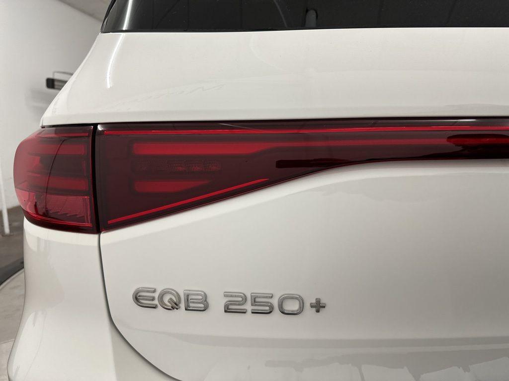 new 2025 Mercedes-Benz EQB 250 car, priced at $61,875