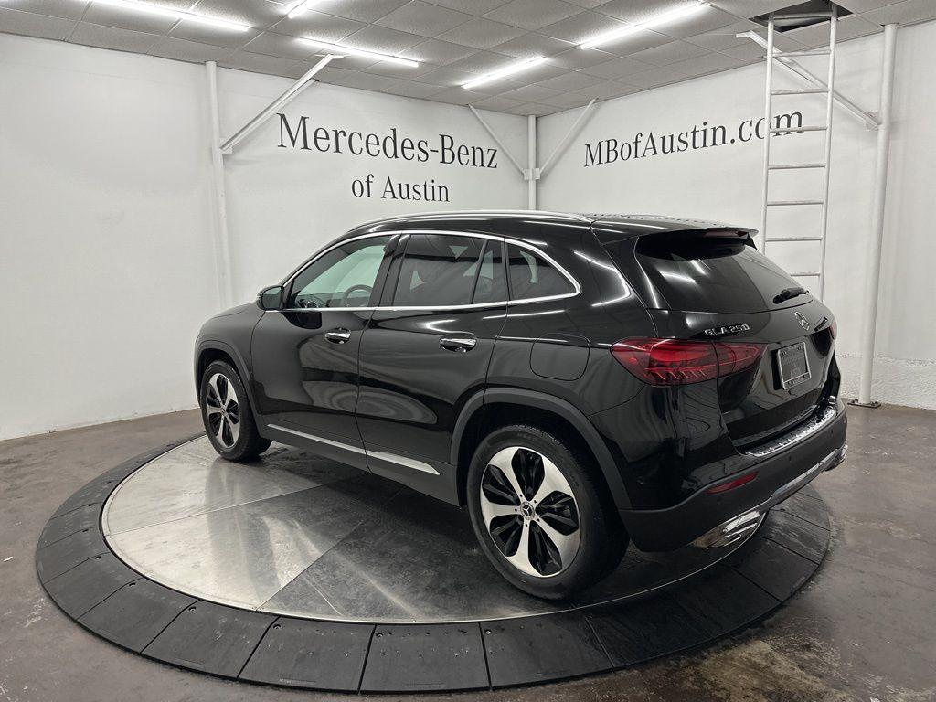 new 2025 Mercedes-Benz GLA 250 car, priced at $48,570