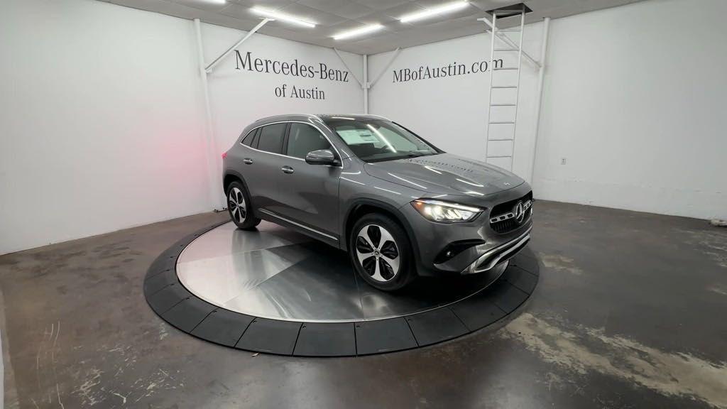 new 2025 Mercedes-Benz GLA 250 car, priced at $49,960