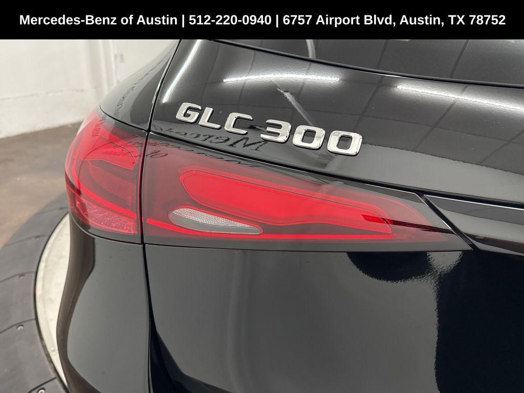 new 2025 Mercedes-Benz GLC 300 car, priced at $54,760