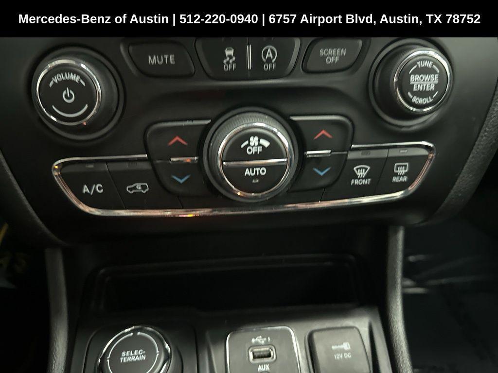 used 2019 Jeep Cherokee car, priced at $17,900