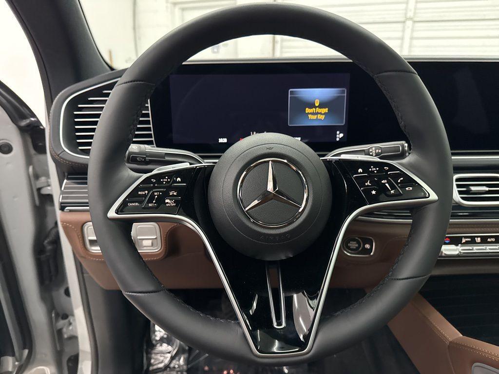 new 2025 Mercedes-Benz GLE 450 car, priced at $91,040