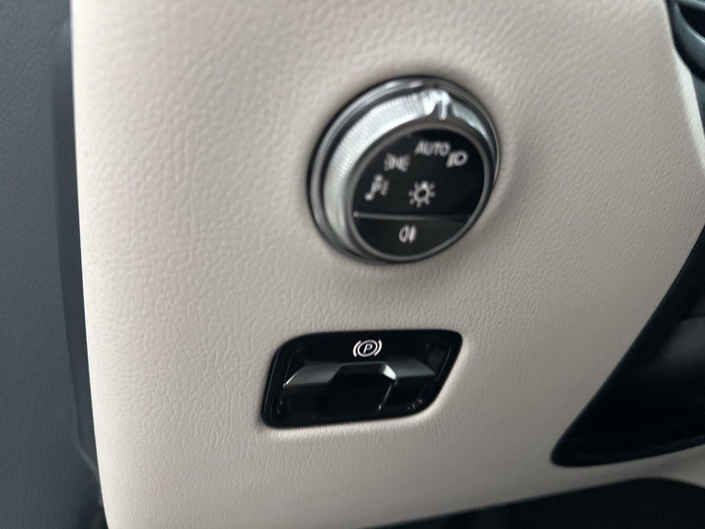 new 2026 Mercedes-Benz GLC 300 car, priced at $58,135