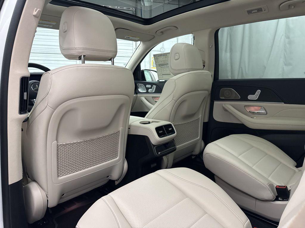 new 2026 Mercedes-Benz GLS 450 car, priced at $98,965