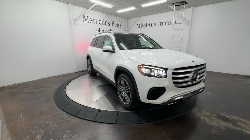 new 2025 Mercedes-Benz GLS 450 car, priced at $91,035