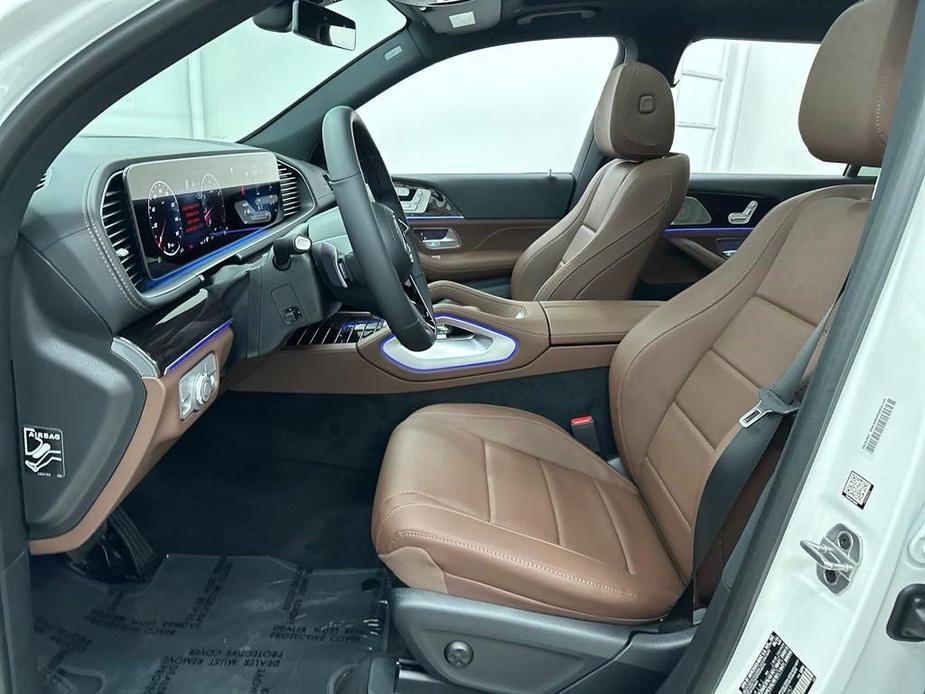 new 2025 Mercedes-Benz GLS 450 car, priced at $91,035