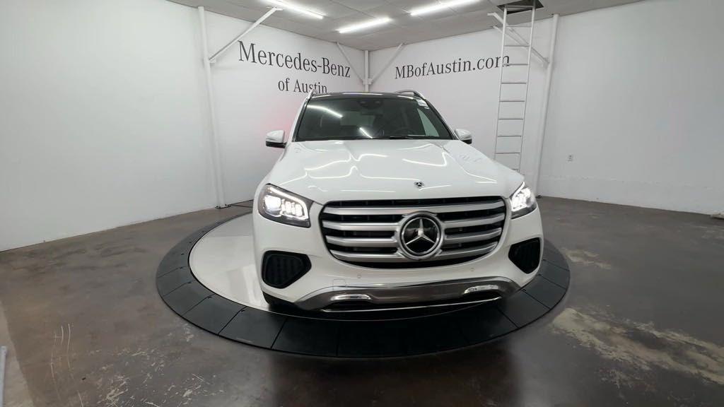 new 2025 Mercedes-Benz GLS 450 car, priced at $91,035