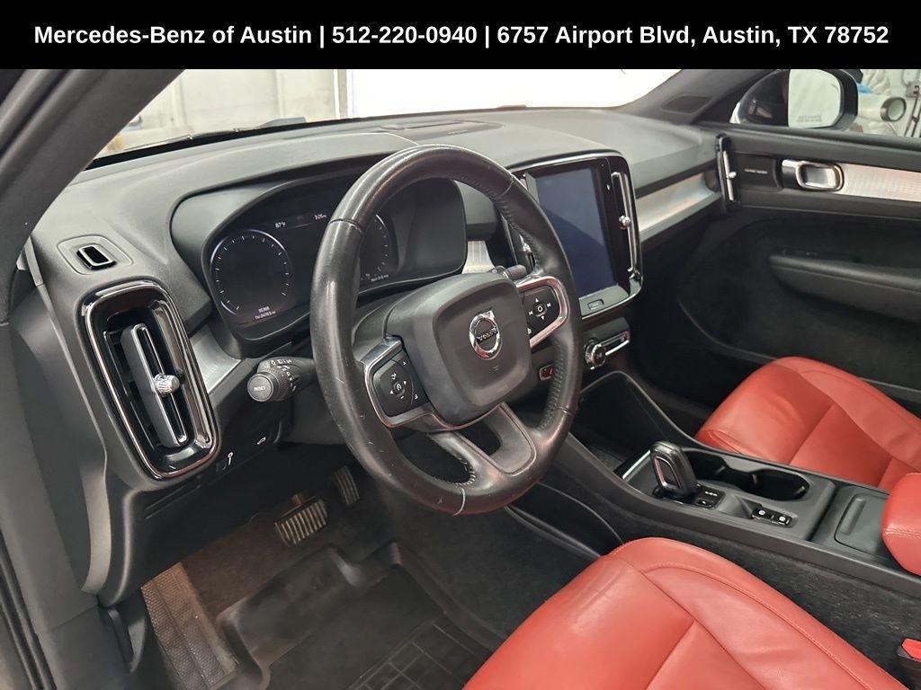 used 2019 Volvo XC40 car, priced at $17,900
