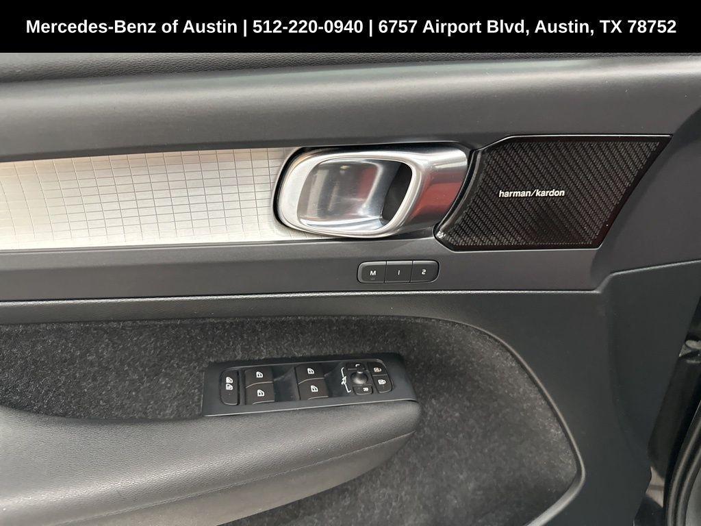 used 2019 Volvo XC40 car, priced at $17,900