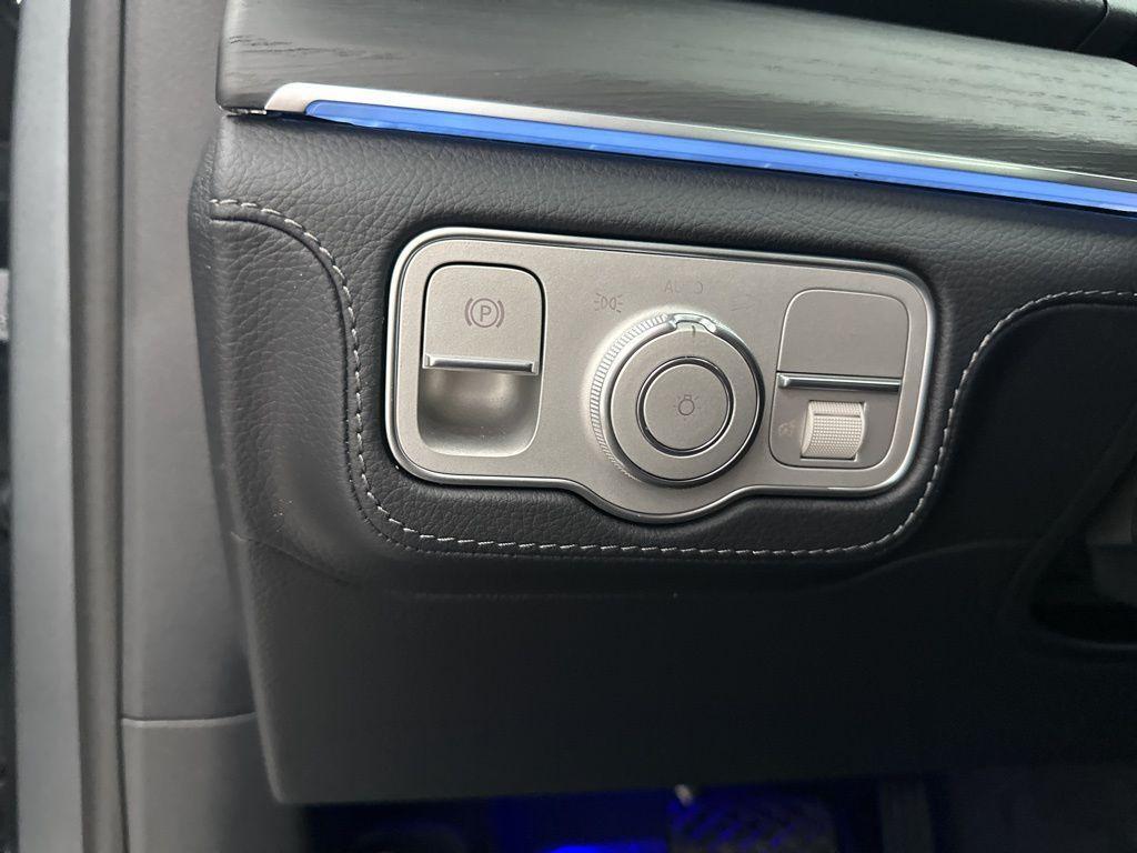 new 2026 Mercedes-Benz GLE 450 car, priced at $85,910