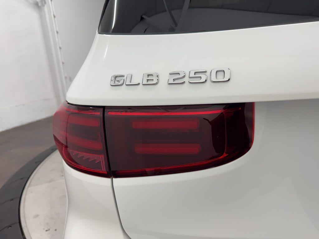 new 2026 Mercedes-Benz GLB 250 car, priced at $51,645