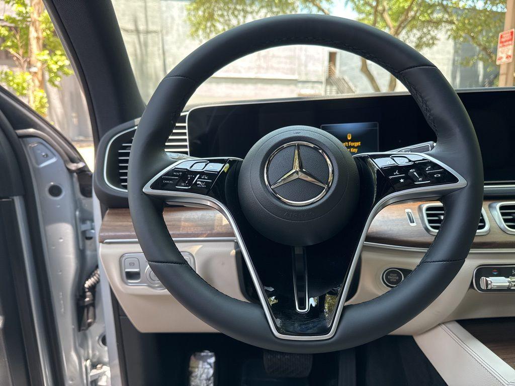 used 2025 Mercedes-Benz GLE 350 car, priced at $68,370