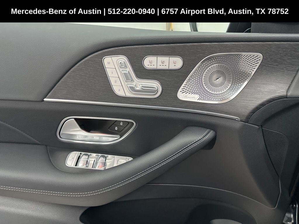new 2025 Mercedes-Benz GLS 450 car, priced at $96,355