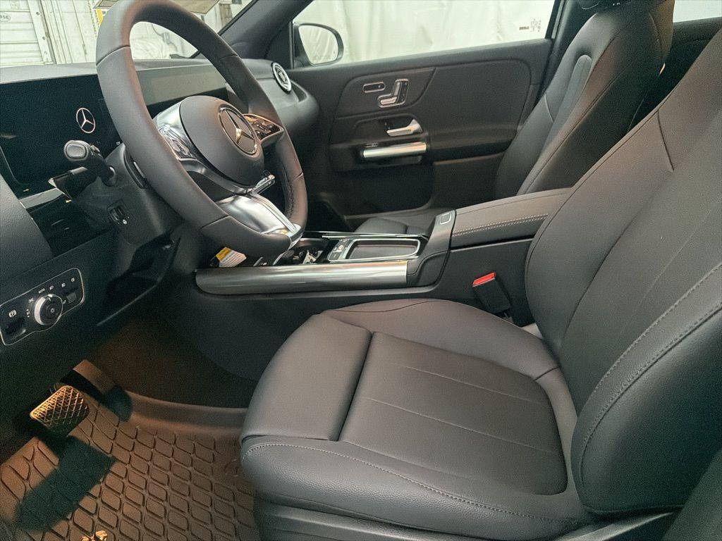 new 2026 Mercedes-Benz GLA 250 car, priced at $47,515