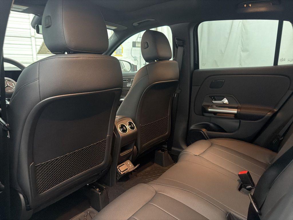 new 2026 Mercedes-Benz GLA 250 car, priced at $47,515