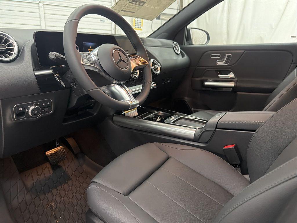 new 2026 Mercedes-Benz GLA 250 car, priced at $47,515