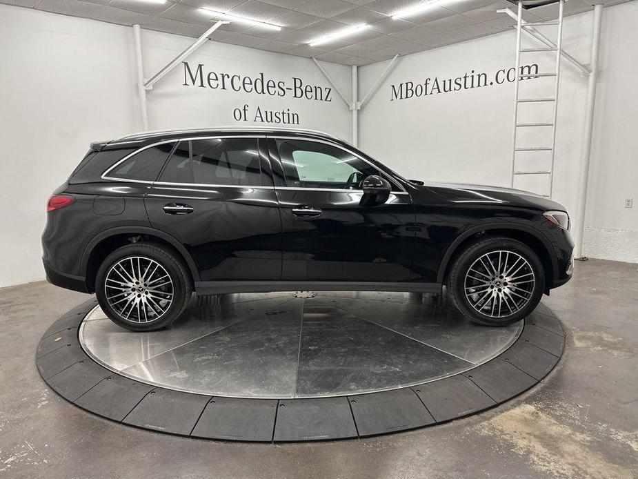 new 2025 Mercedes-Benz GLC 300 car, priced at $58,050