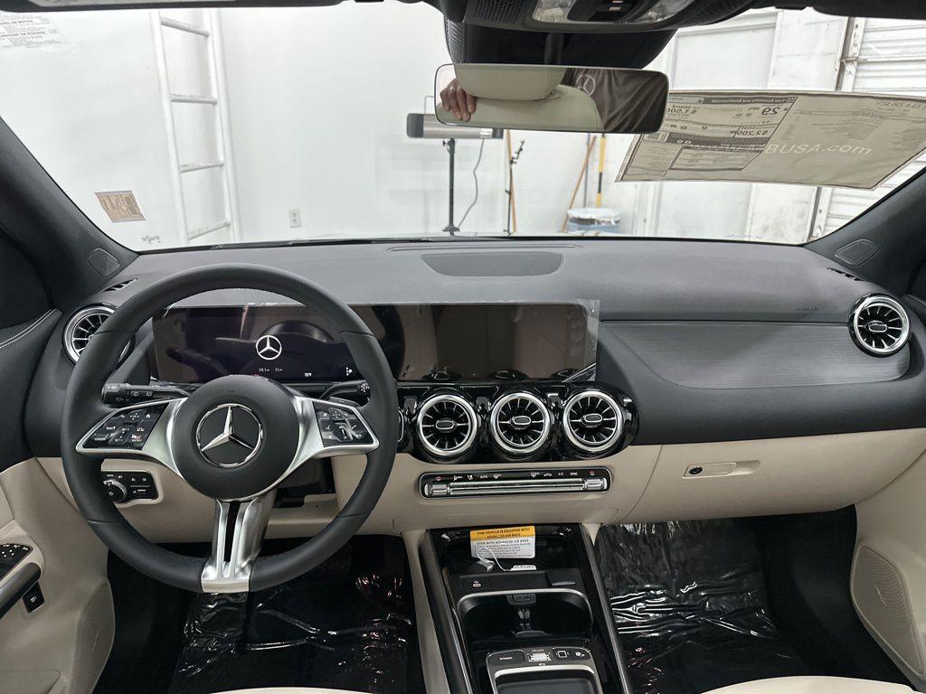 new 2025 Mercedes-Benz GLA 250 car, priced at $48,535