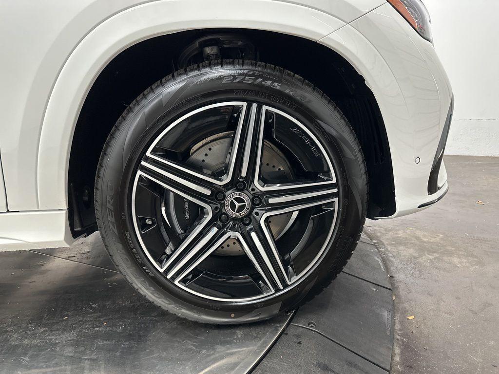 new 2025 Mercedes-Benz GLE 450 car, priced at $85,555