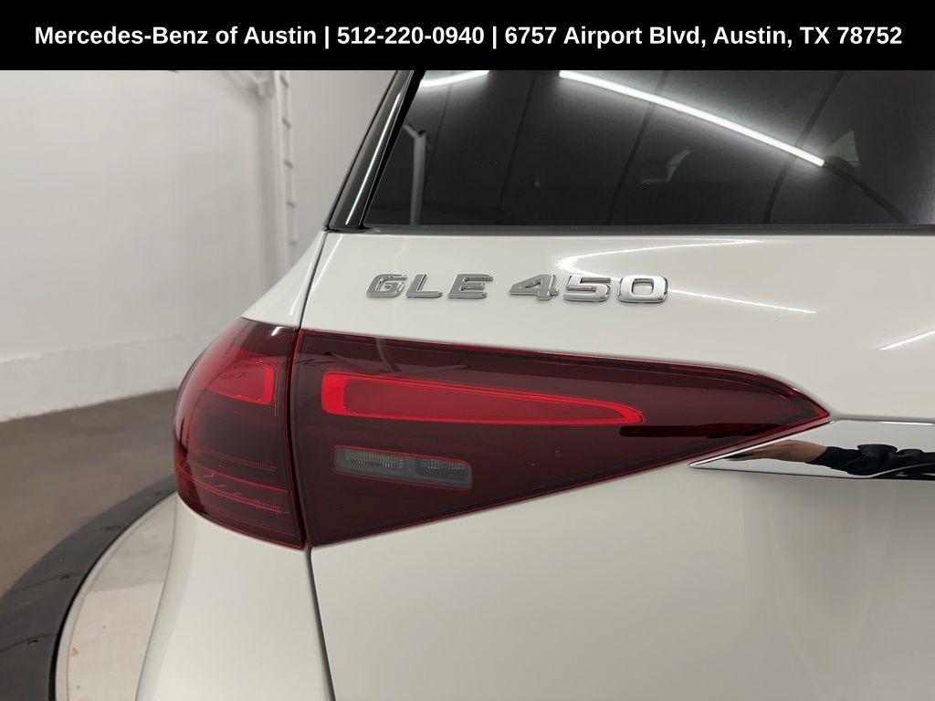 new 2025 Mercedes-Benz GLE 450 car, priced at $85,555