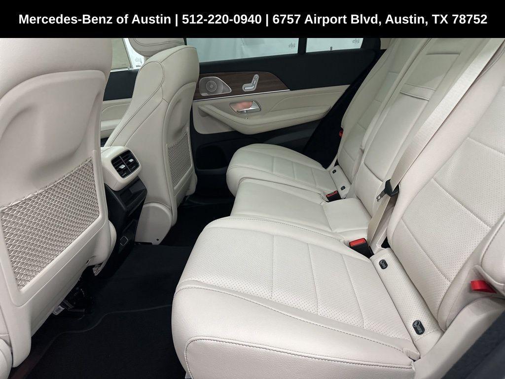 new 2025 Mercedes-Benz GLE 450 car, priced at $85,555