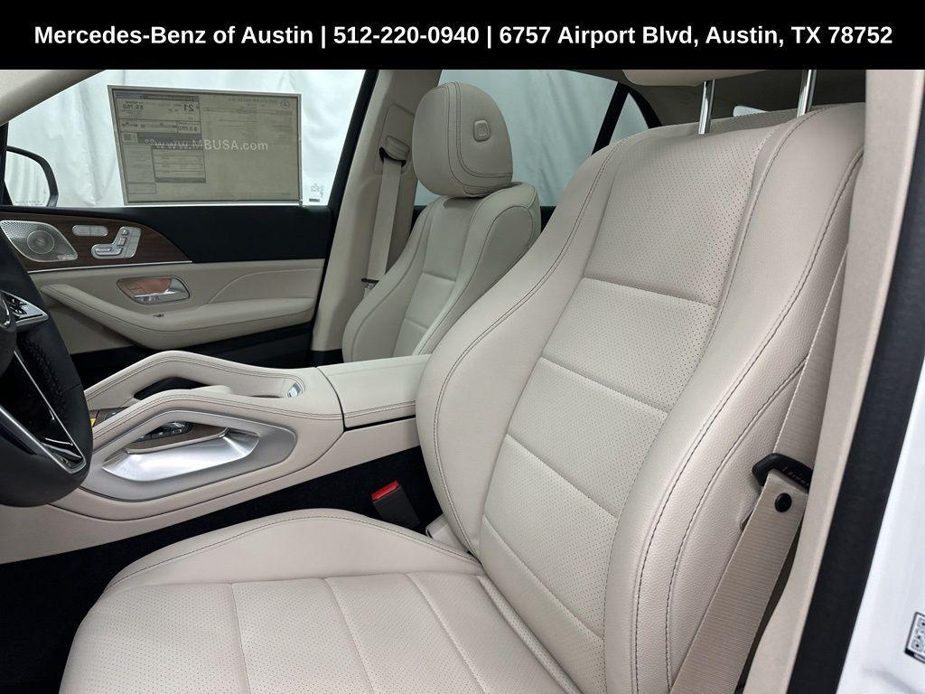 new 2025 Mercedes-Benz GLE 450 car, priced at $85,555