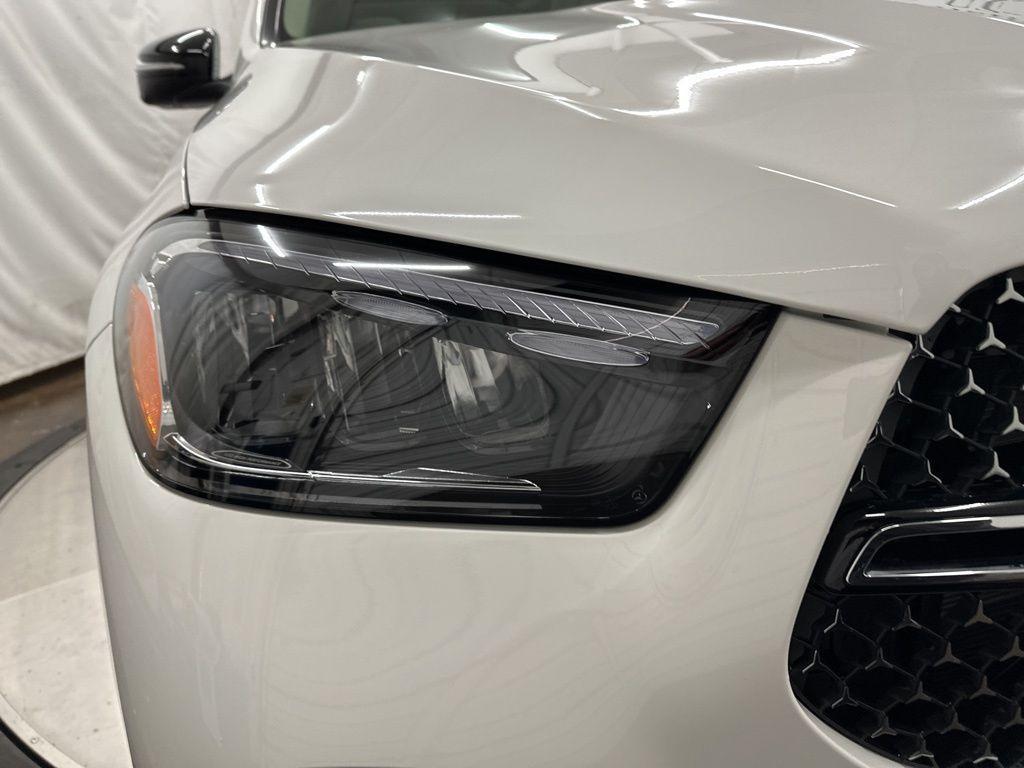 new 2025 Mercedes-Benz GLE 450 car, priced at $85,555