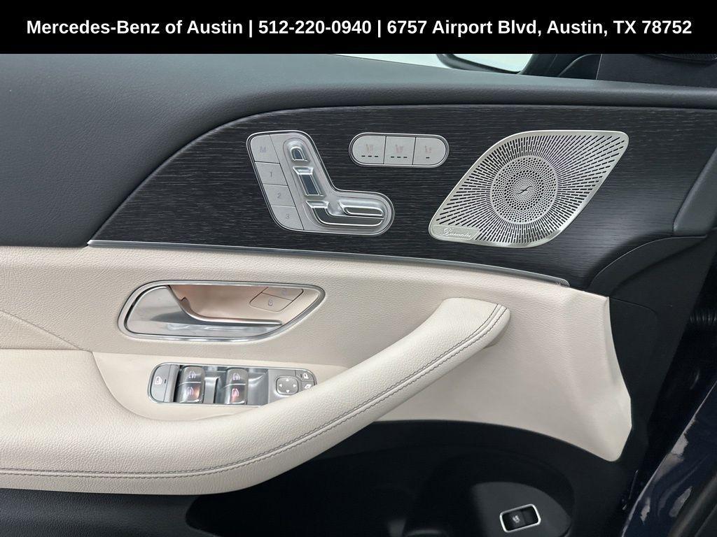 new 2025 Mercedes-Benz GLS 450 car, priced at $98,945