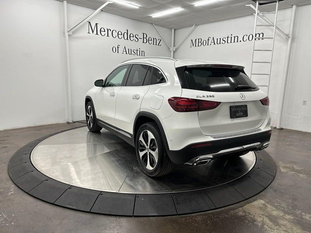 new 2025 Mercedes-Benz GLA 250 car, priced at $48,940