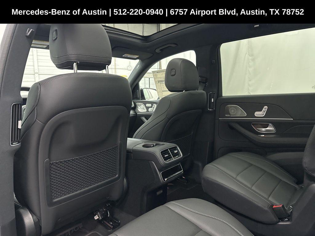 new 2025 Mercedes-Benz GLS 450 car, priced at $96,355