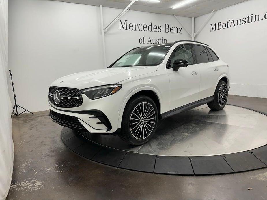 new 2025 Mercedes-Benz GLC 300 car, priced at $60,300