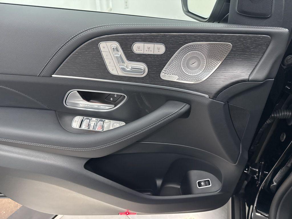 new 2026 Mercedes-Benz GLS 450 car, priced at $94,380