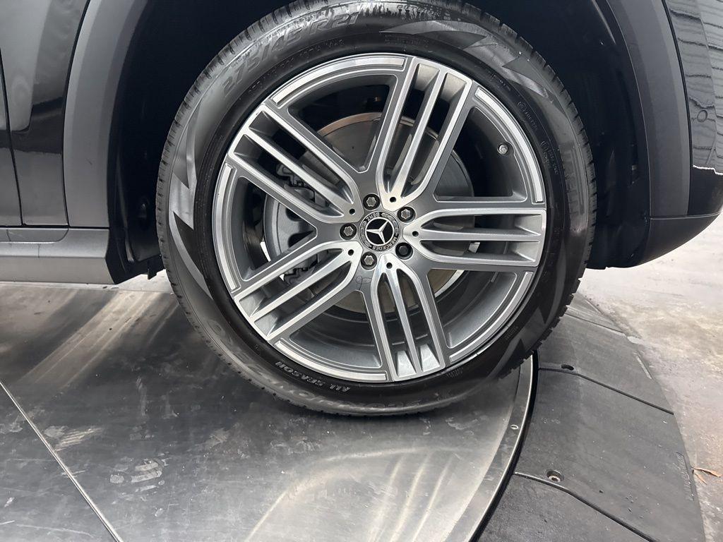 new 2026 Mercedes-Benz GLS 450 car, priced at $94,380