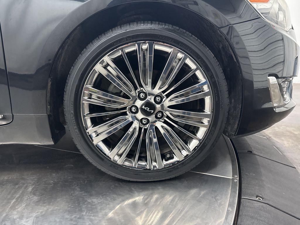 used 2014 Kia Cadenza car, priced at $12,900