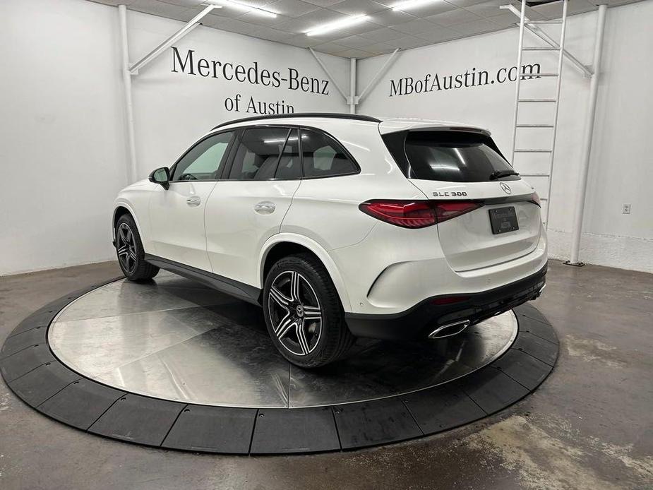 new 2025 Mercedes-Benz GLC 300 car, priced at $62,295