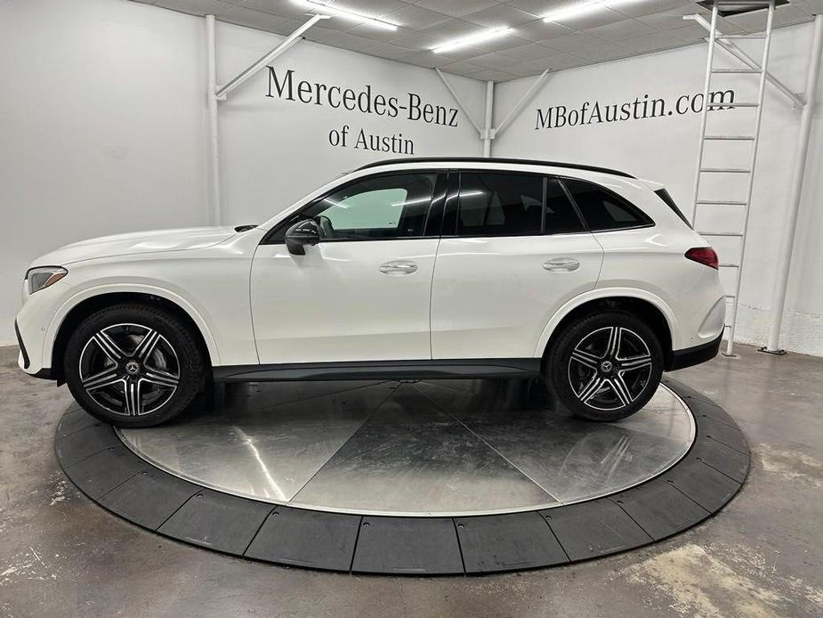 new 2025 Mercedes-Benz GLC 300 car, priced at $62,295