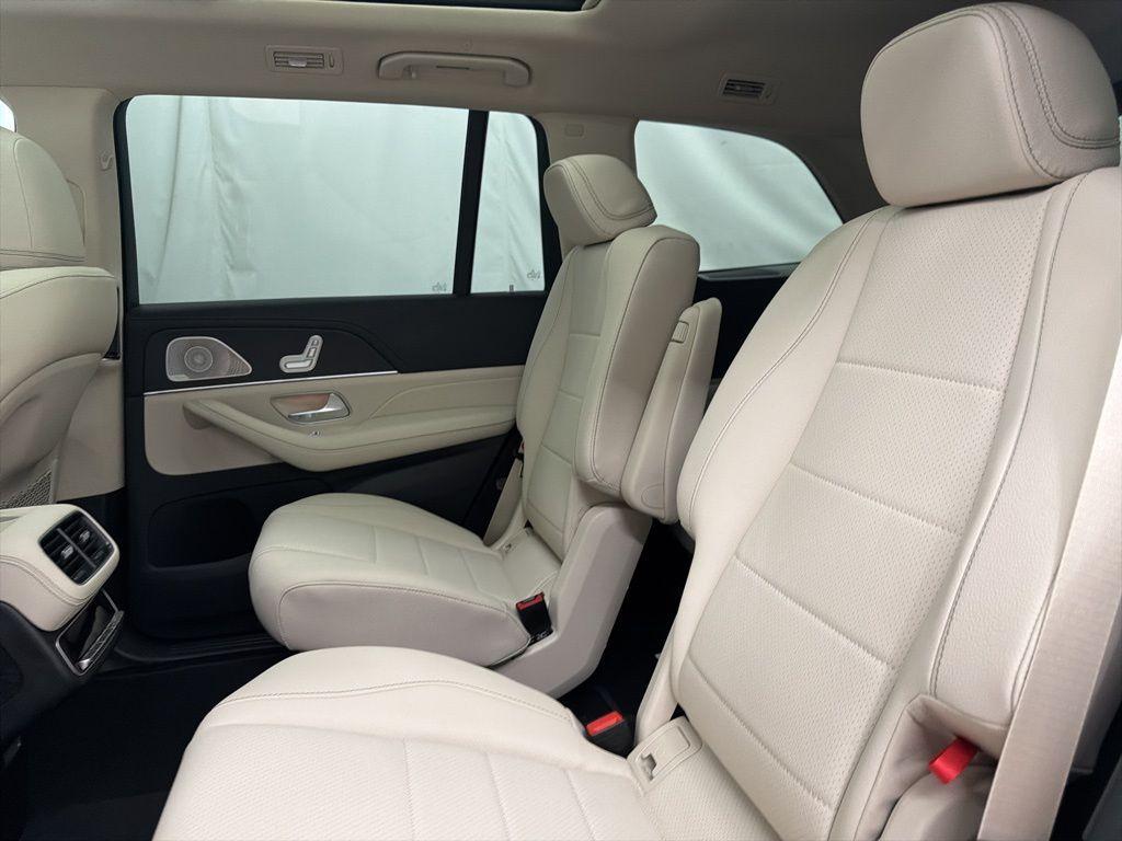 new 2026 Mercedes-Benz GLS 450 car, priced at $99,630