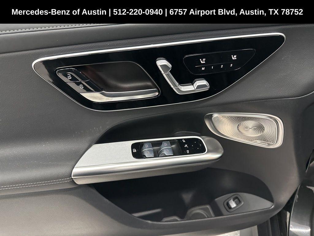 new 2025 Mercedes-Benz GLC 300 car, priced at $61,010
