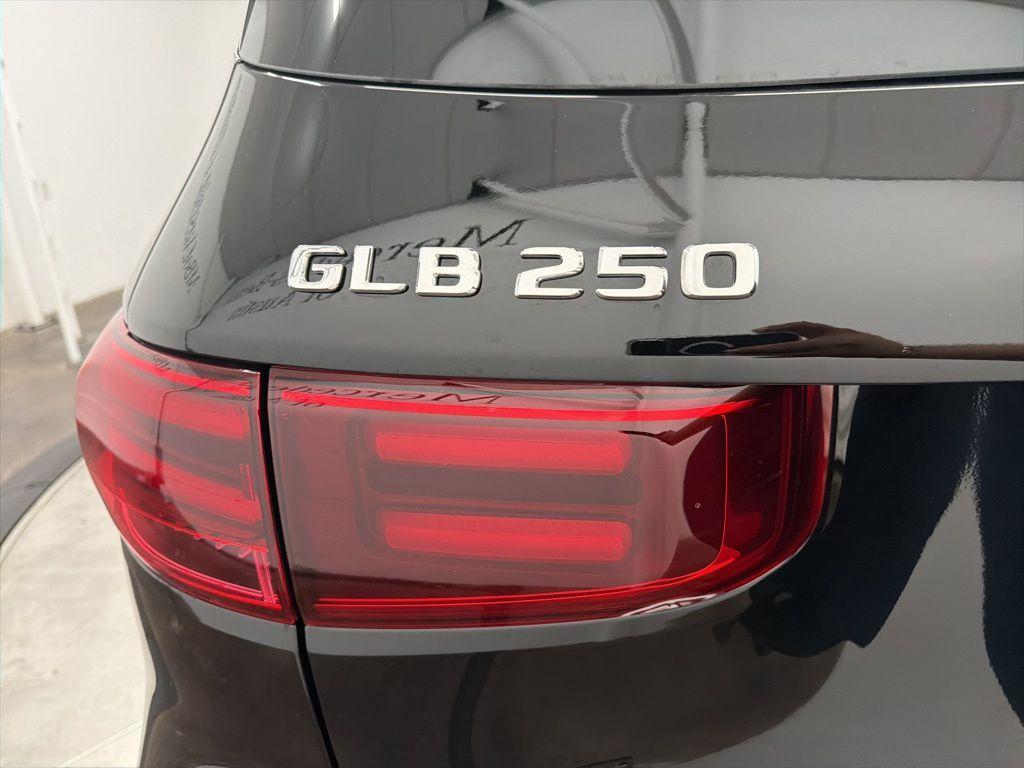 new 2026 Mercedes-Benz GLB 250 car, priced at $50,395